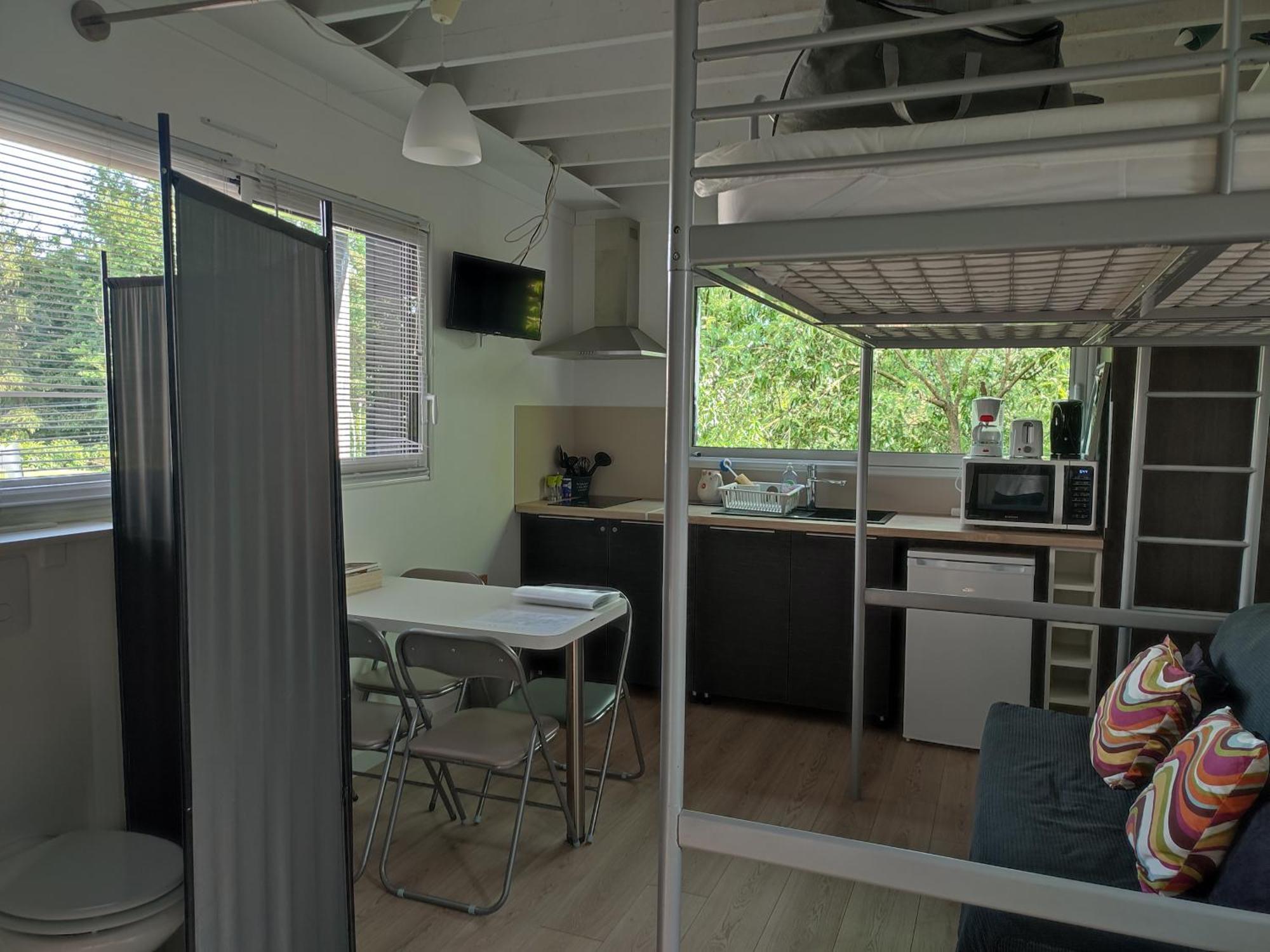 Studio Meuble 1 Piece Entierement Equipe Sans Cloisons Separatives Chavagnes-en-Paillers Exterior foto