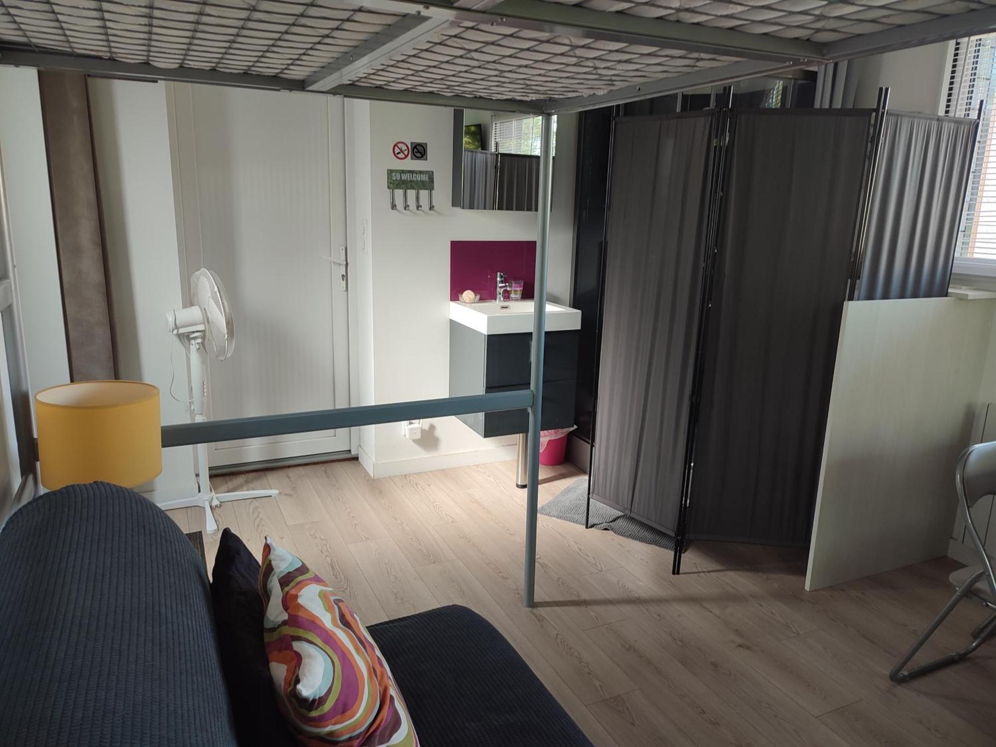 Studio Meuble 1 Piece Entierement Equipe Sans Cloisons Separatives Chavagnes-en-Paillers Exterior foto